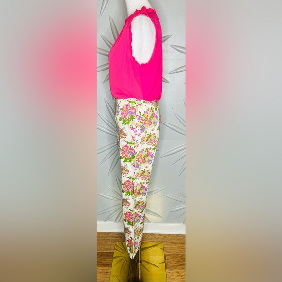 EUC Liz Claiborne SZ 4 white straight legged pant w/floral design, waist 28” - Picture 6 of 7